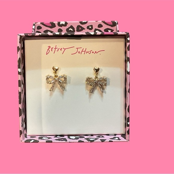 NIB BETSEY JOHNSON NECKLACE & EARRINGS SET GREAT GIFT - Picture 3 of 3